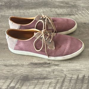 Like new Bixby Nomad lace up shoes size 10